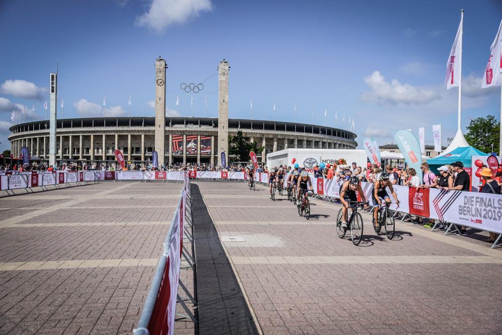 Olympiastadion Berlin 1_Berlin_Stellenausschreibung Aufholpaket