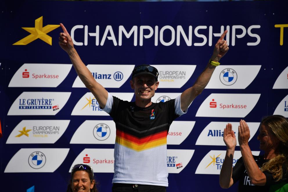 Udo van Stevendaal auf dem Podium der European Championships