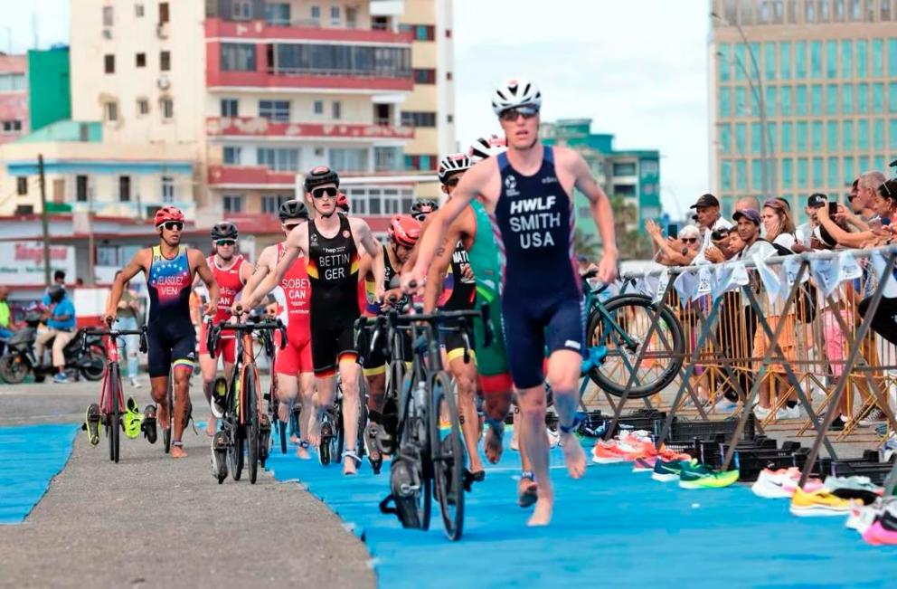 Ben Bettin Teil der Spitzengruppe in der Wechselzone