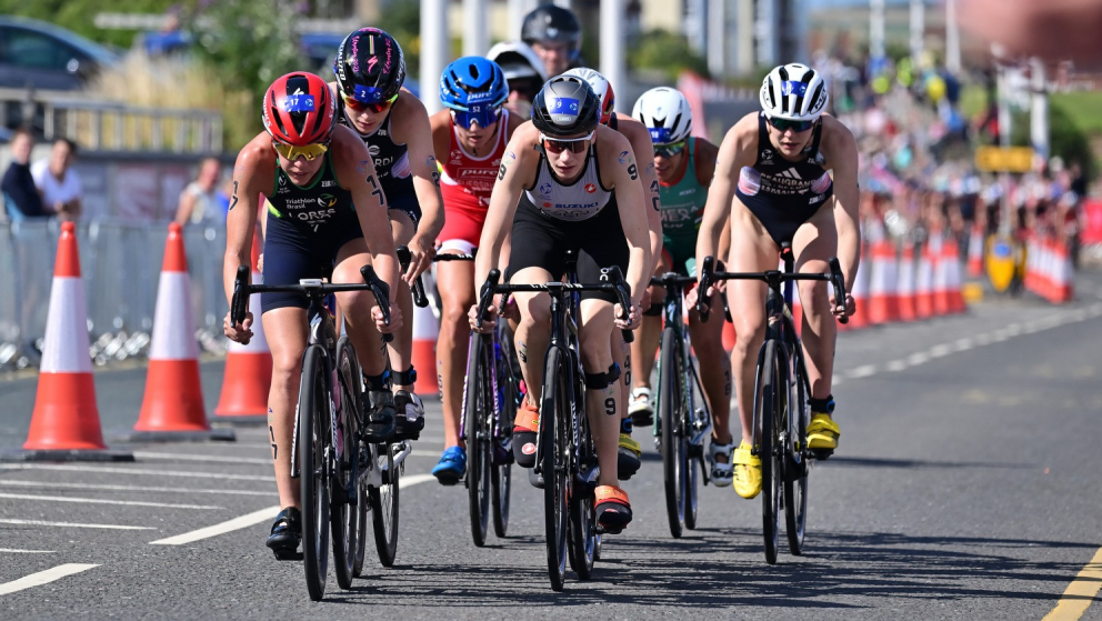 Annika Koch kämpft in der Spitzengruppe in Sunderland