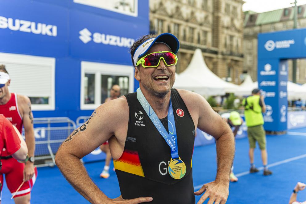 Daniel Unger happy im Ziel