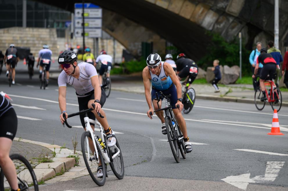 Radfahrer auf einer Wettkampfstrecke in Dresden bei den Finals 2025