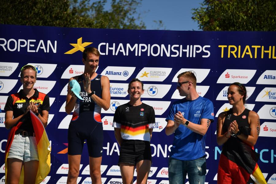 Alina Würth bei der Siegerehrung der European Championships