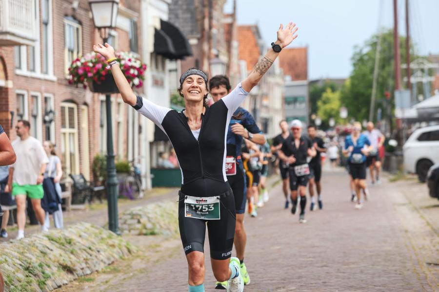 Rike Quennet Triathlon-Heldin nominiert September 2025