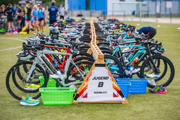 Fahrräder in der Wechselzone