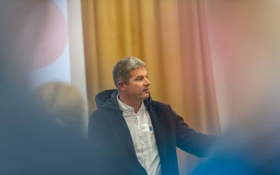 Jörg Bügner bei einer Ansprache