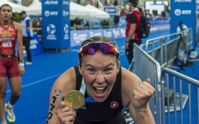 Emily Lucy Köpper jubelt über ihren Titel in der AK 20