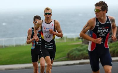 Schomburg beim WC in Wollongong