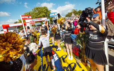 Athletin läuft in Glücksburg ins Ziel